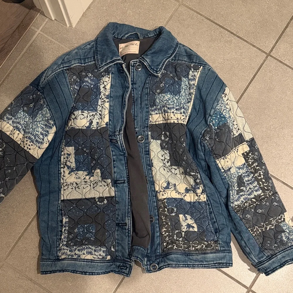 Free People pieced together floral Blue Patchwork Jean denim quilted Jacket s - Picture 2 of 5